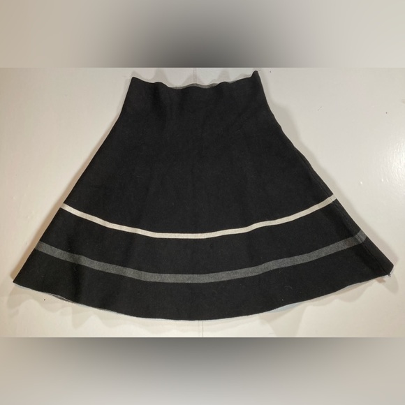 MaxStudio Viscose/Polyester Black Skirt, size M/L - Picture 1 of 5